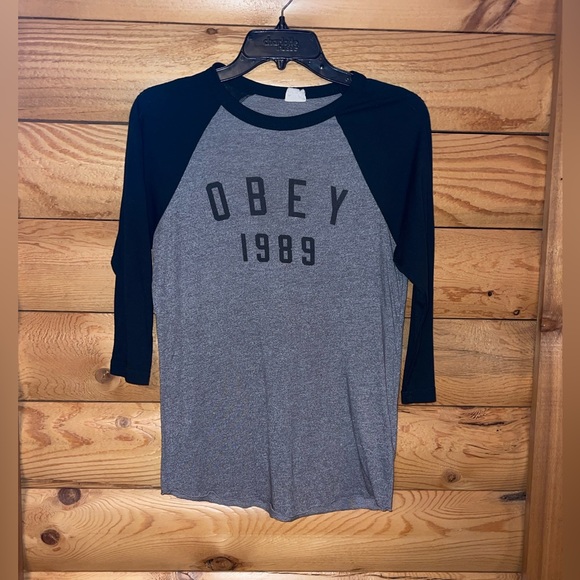 Obey Raglan, tea, size small, green, and gray - Picture 1 of 1